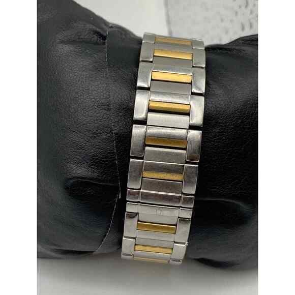 Bulova White Dial 2-Tone Stainless Steel Women's Watch 98P39 New Battery - Picture 4 of 9